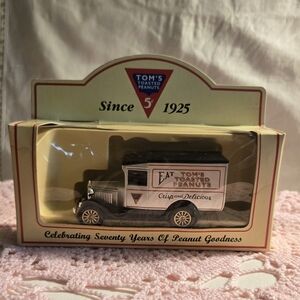 Tom's Toasted Peanuts Silver Die-cast Delivery Truck.